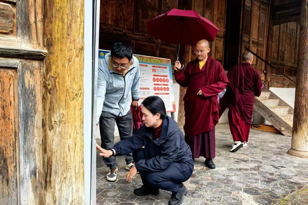 和维洁到康普乡调研近期重点工作