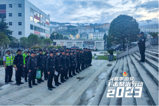 为群众“守夜” 为安全“护航”79.png