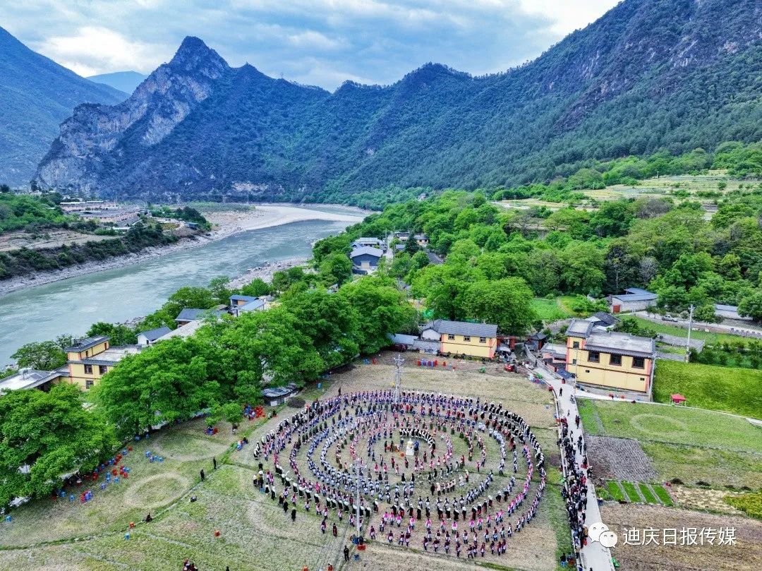 1692428824095050193.jpg 13.jpg