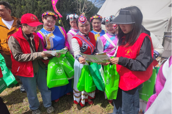 1762915273331085353.png image.png