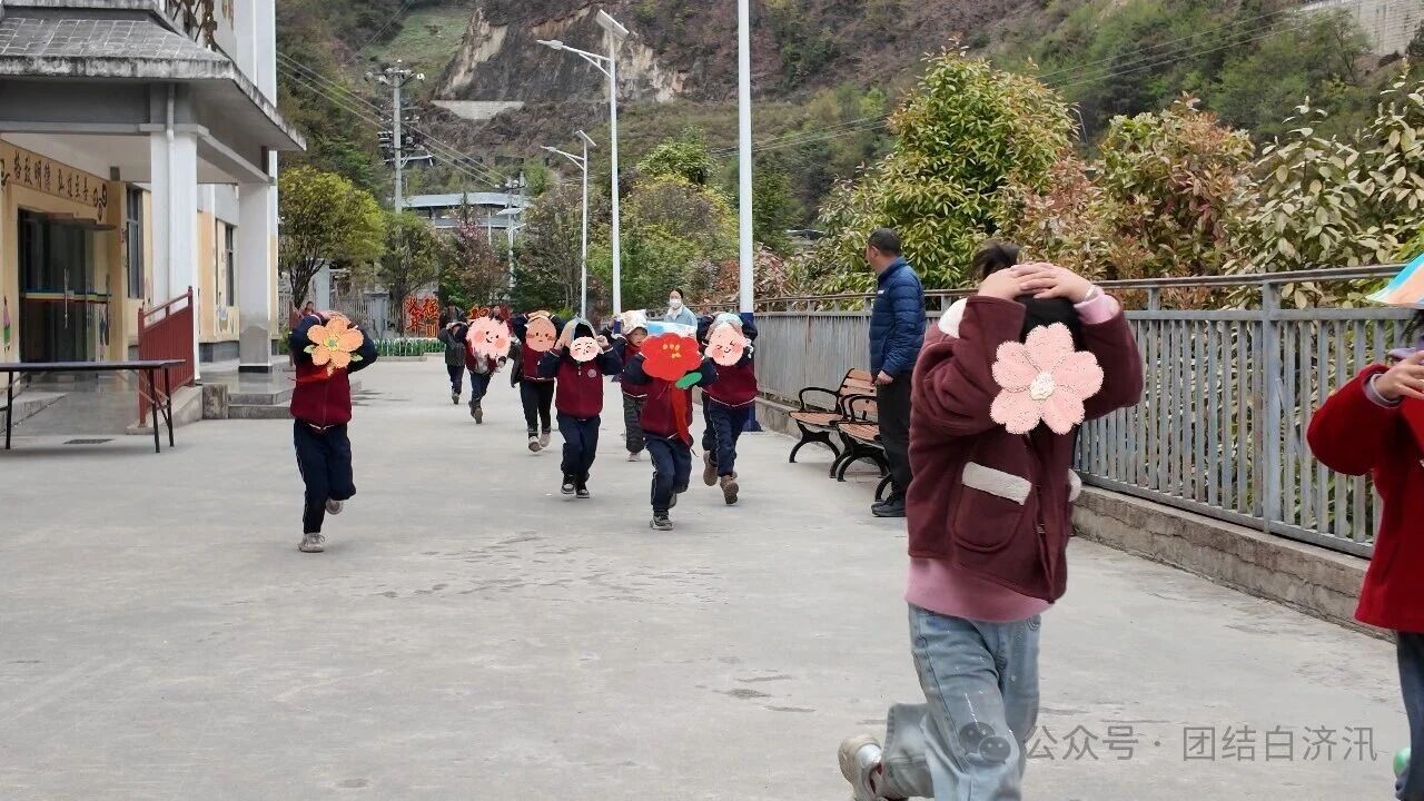 1776153825051019935.jpg 5fbb98cbfda0cd3d0557bdbe390235ff.jpg